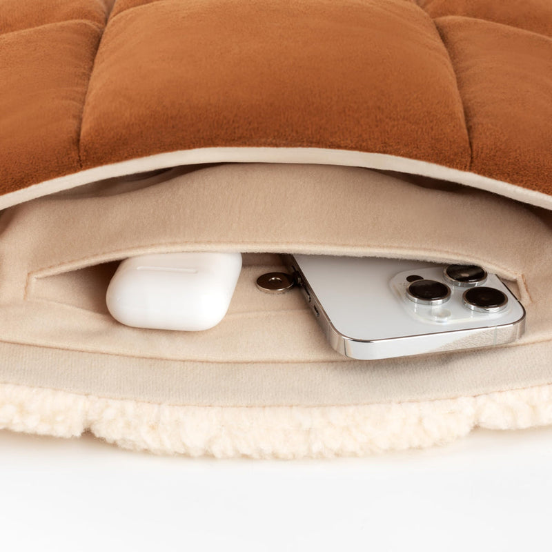 Puffy Laptop Kılıfı 13" 14" 15" MacBook Air & Pro M4 M3 M2 M1 Uyumlu Yumuşak Peluş Tüylü Sherpa Yastık Kılıfı Yılbaşı Hediyesi