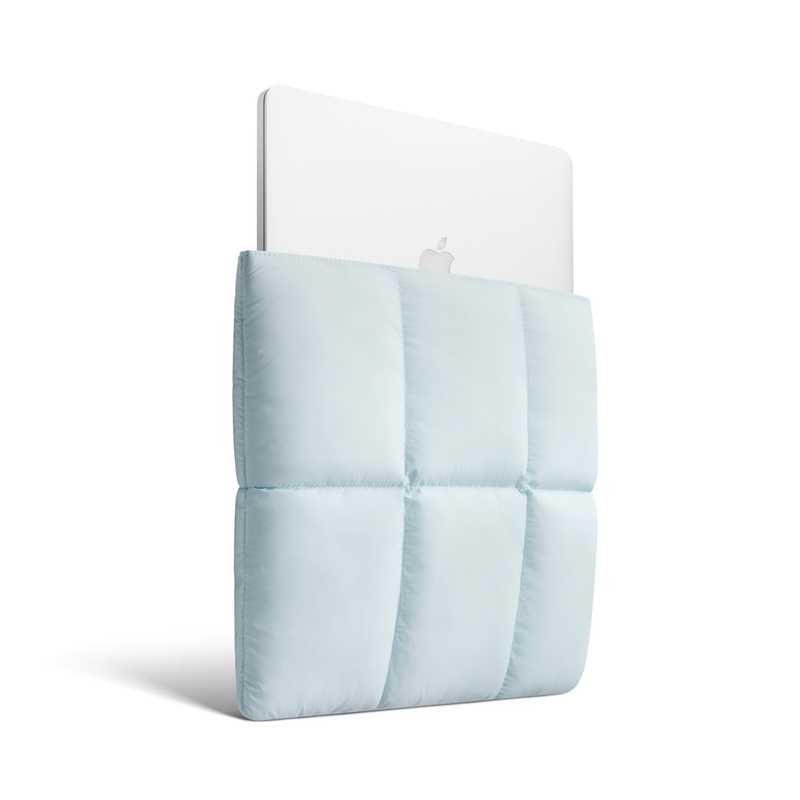 Suya Dayanıklı Puffy MacBook Air/Pro Laptop Kılıfı - M4/M3/M2/M1 Uyumlu - Buz Mavi