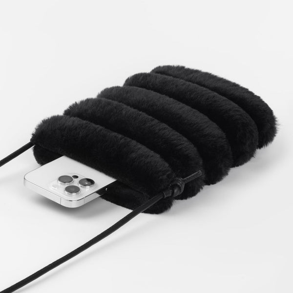 Peluş Askılı Mini Çanta – Yumuşak Suni Kürklü, Mıknatıslı Kapama Telefon Çantası - Siyah