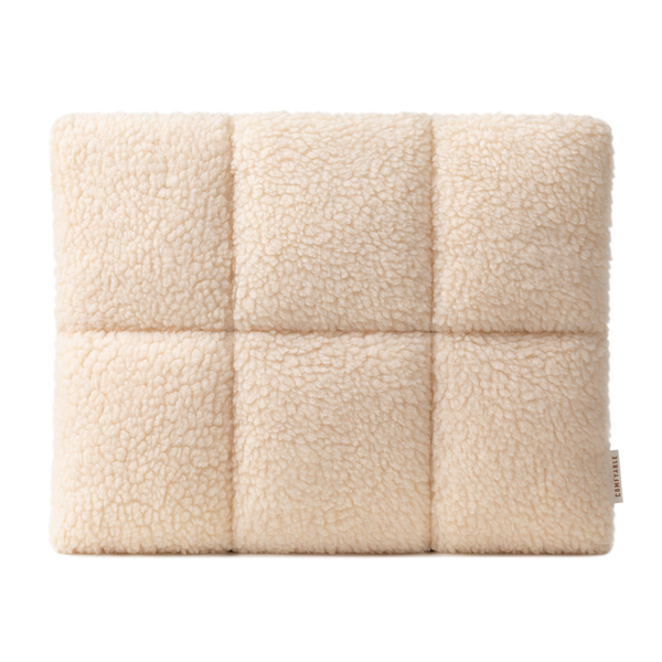 Puffy Laptop Kılıfı 13" 14" 15" MacBook Air & Pro M5/M4 M3 M2 M1 Uyumlu Yumuşak Peluş Tüylü Sherpa Yastık Kılıfı Yılbaşı Hediyesi