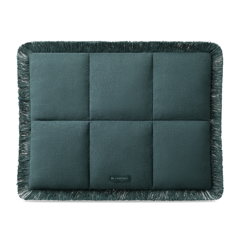 Puffy Laptop Kılıfı 13”–16” – MacBook Air & Pro Uyumlu, Püsküllü Keten Dokulu, Mıknatıslı Yumuşak Koruma - Ördek Yeşili