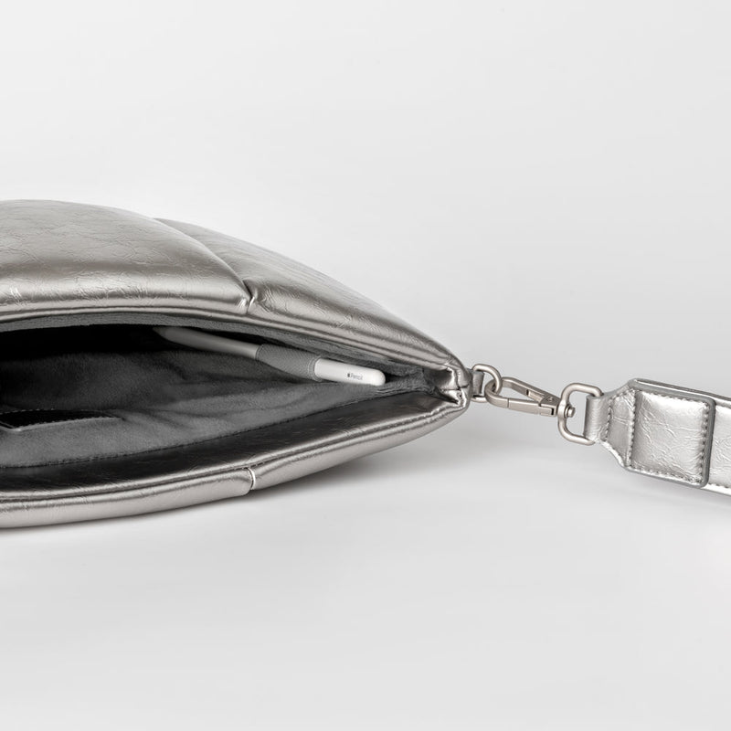 Suya Dayanıklı Askılı Puffy iPad Air/Pro Tablet Çantası - M5/M4/M3/M2/M1 Uyumlu - Gümüş