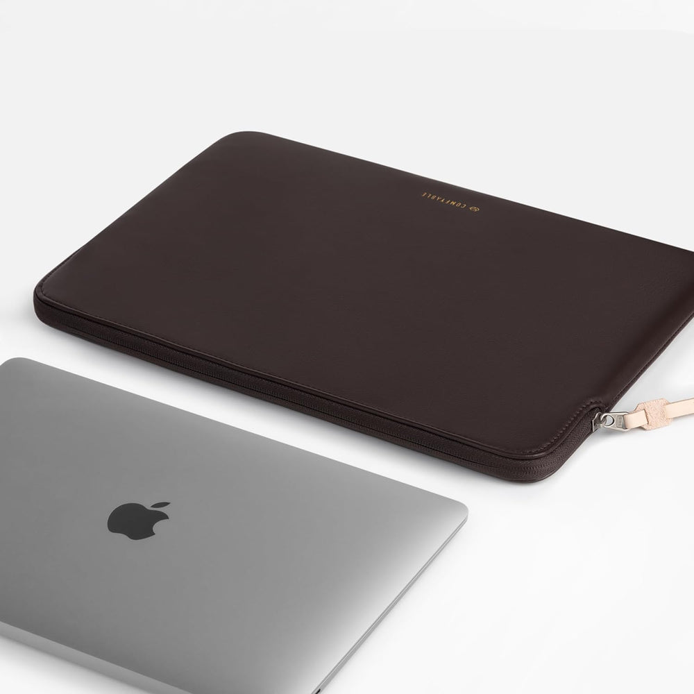 Premium Deri Görünümlü MacBook Air & Pro Kılıfı - Suya Dayanıklı