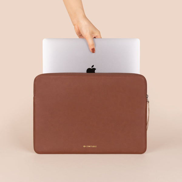 Suya Dayanıklı MacBook Air/Pro Laptop Kılıfı - M5/M4/M3/M2/M1 Uyumlu - Kahverengi