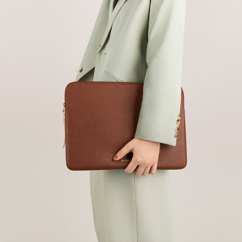 Suya Dayanıklı MacBook Air/Pro Laptop Kılıfı - M5/M4/M3/M2/M1 Uyumlu - Kahverengi