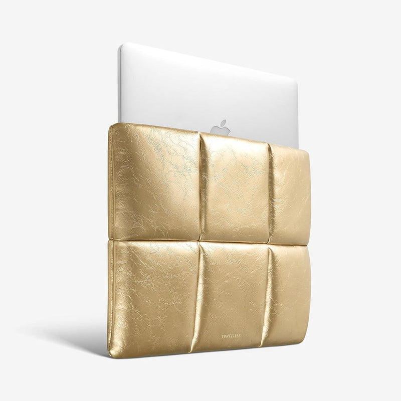Suya Dayanıklı Puffy MacBook Air/Pro Laptop Kılıfı - M5/M4/M3/M2/M1 Uyumlu - Gold