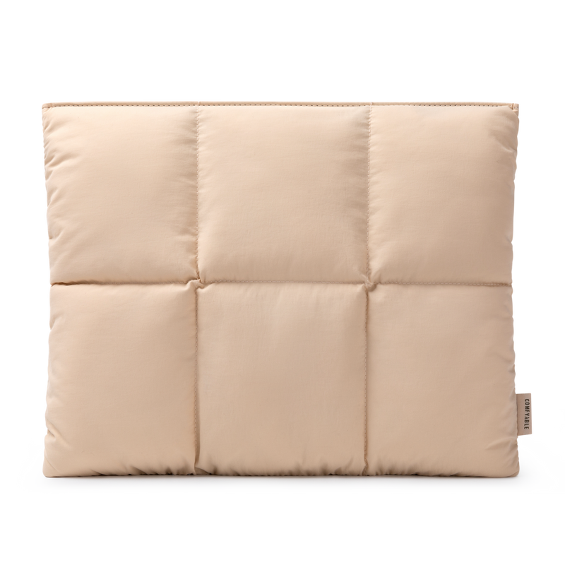 Suya Dayanıklı Puffy MacBook Air/Pro Laptop Kılıfı - M5/M4/M3/M2/M1 Uyumlu - Kum Rengi