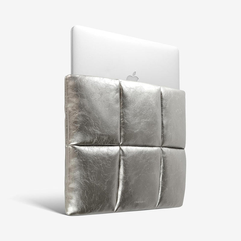 Suya Dayanıklı Puffy MacBook Air/Pro Laptop Kılıfı - M5/M4/M3/M2/M1 Uyumlu - Metalik