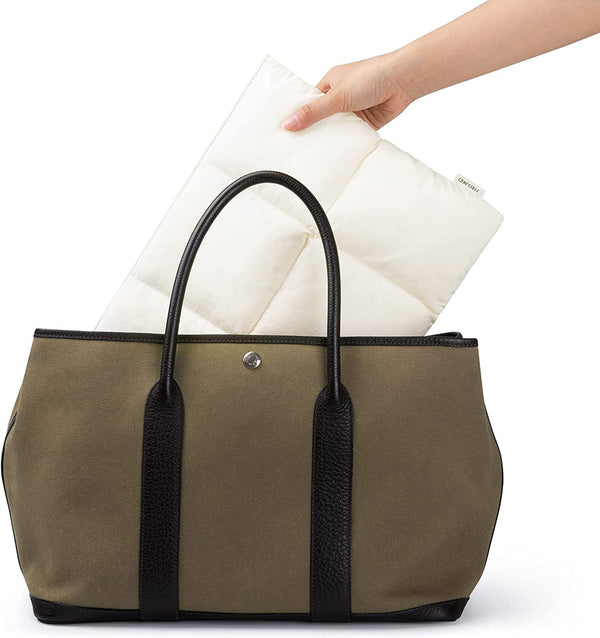 Suya Dayanıklı Puffy MacBook Air/Pro Laptop Kılıfı - M5/M4/M3/M2/M1 Uyumlu - Prinç Rengi