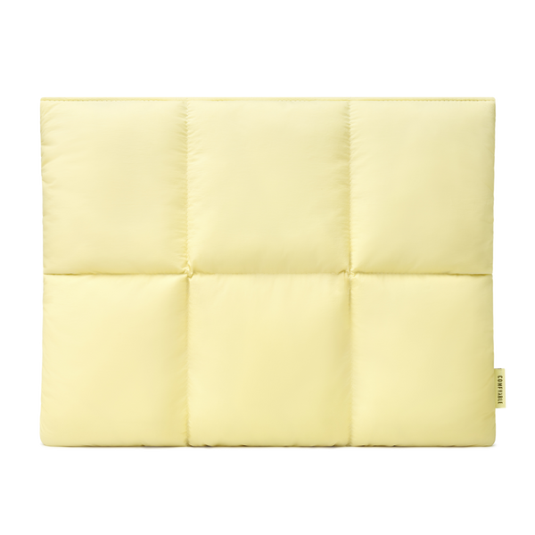 Suya Dayanıklı Puffy MacBook Air/Pro Laptop Kılıfı - M5/M4/M3/M2/M1 Uyumlu - Tereyağı Sarısı