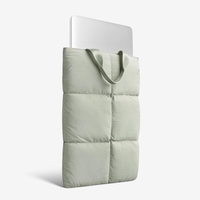 Suya Dayanıklı Puffy MacBook Air/Pro Laptop Kılıfı - Tutma Saplı - M5/M4/M3/M2/M1 Uyumlu - Taş Yeşili