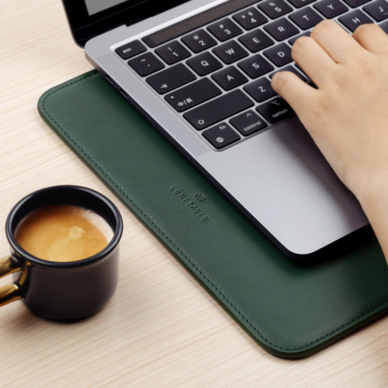 Ultra İnce Zarf MacBook Air/Pro Kılıfı - M5/M4/M3/M2/M1 Uyumlu - Derin Yeşil