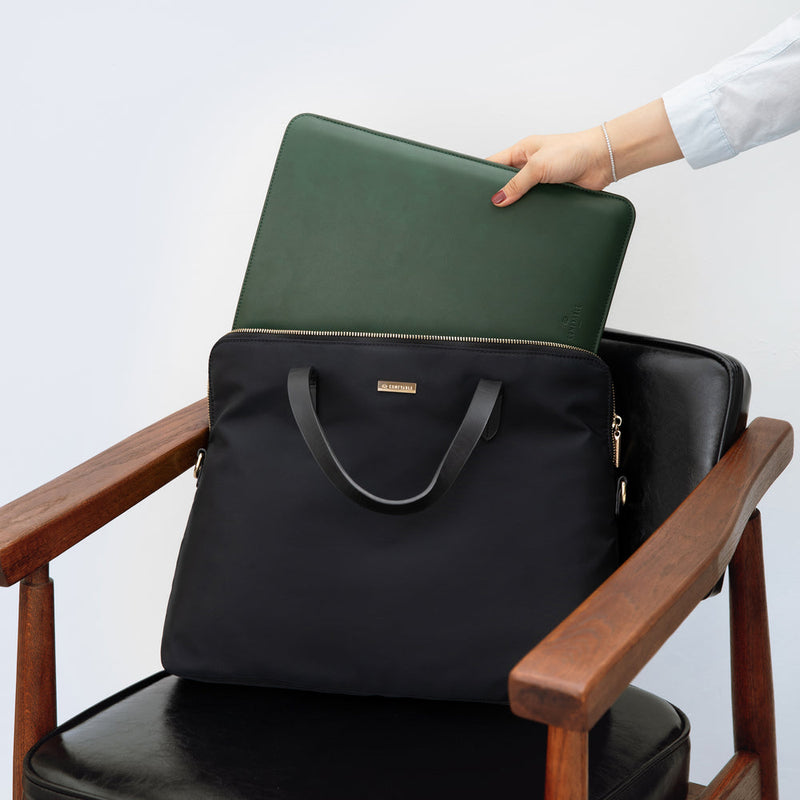 Ultra İnce Zarf MacBook Air/Pro Kılıfı - M5/M4/M3/M2/M1 Uyumlu - Derin Yeşil