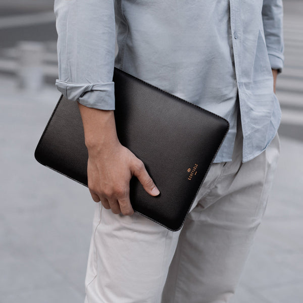 Ultra İnce Zarf MacBook Air/Pro Kılıfı - M5/M4/M3/M2/M1 Uyumlu - Siyah